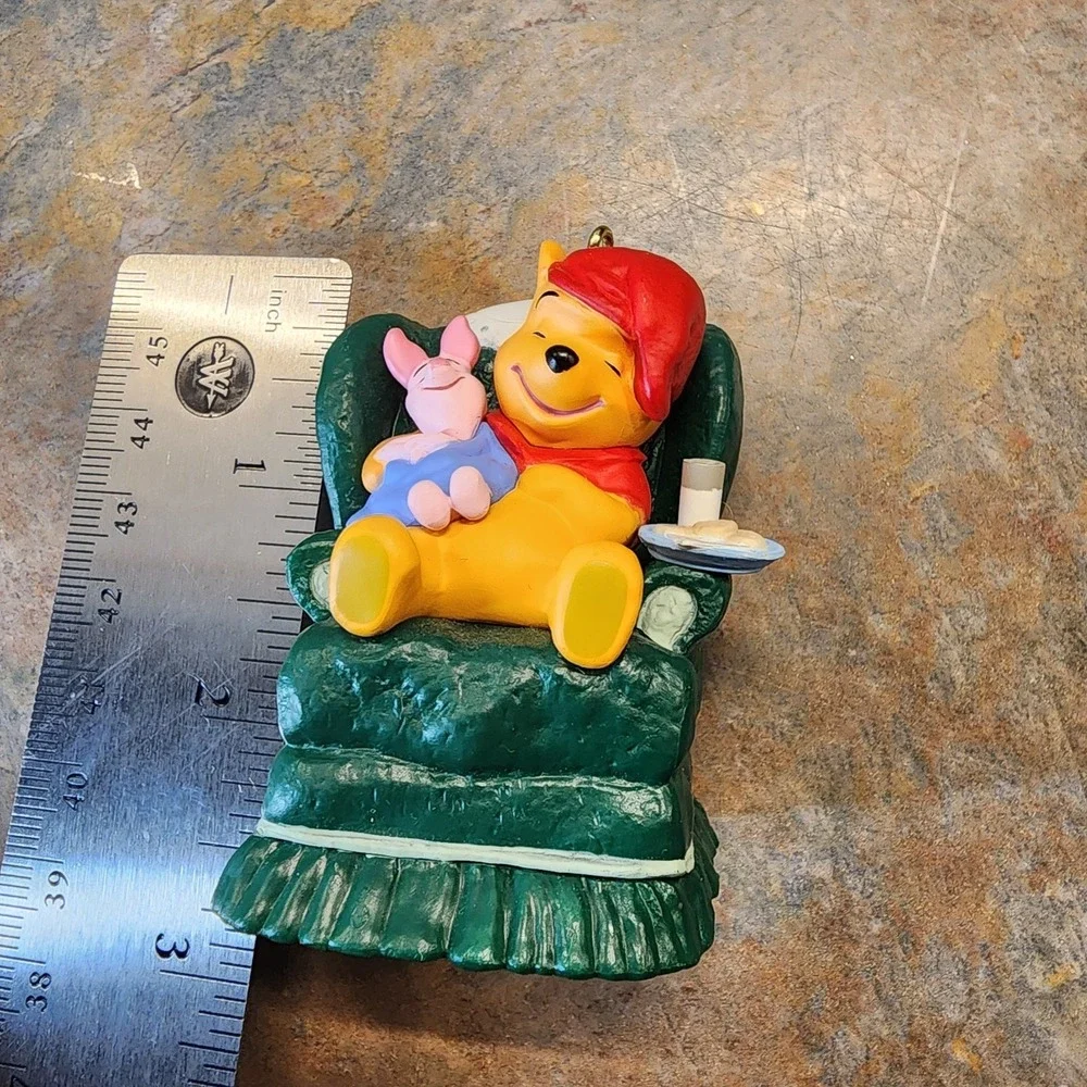 Winnie the Pooh Piglet Waitin' On Santa Christmas Ornament Disney Hallmark 1997